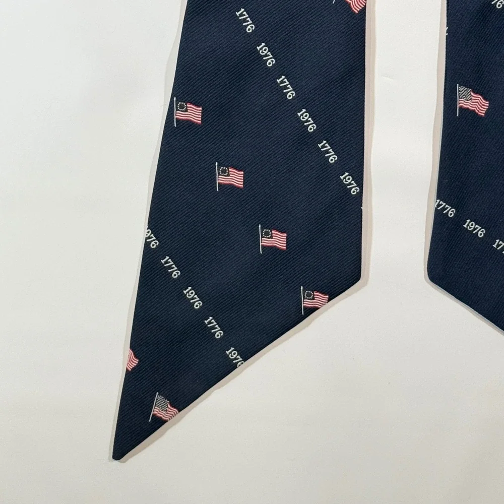VTG American Flag Blue Bicentennial Scarf Neck Tie Navy Blue Patriotic 1776 1976